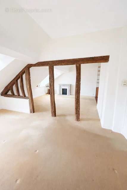 Appartement à PARIS-1E