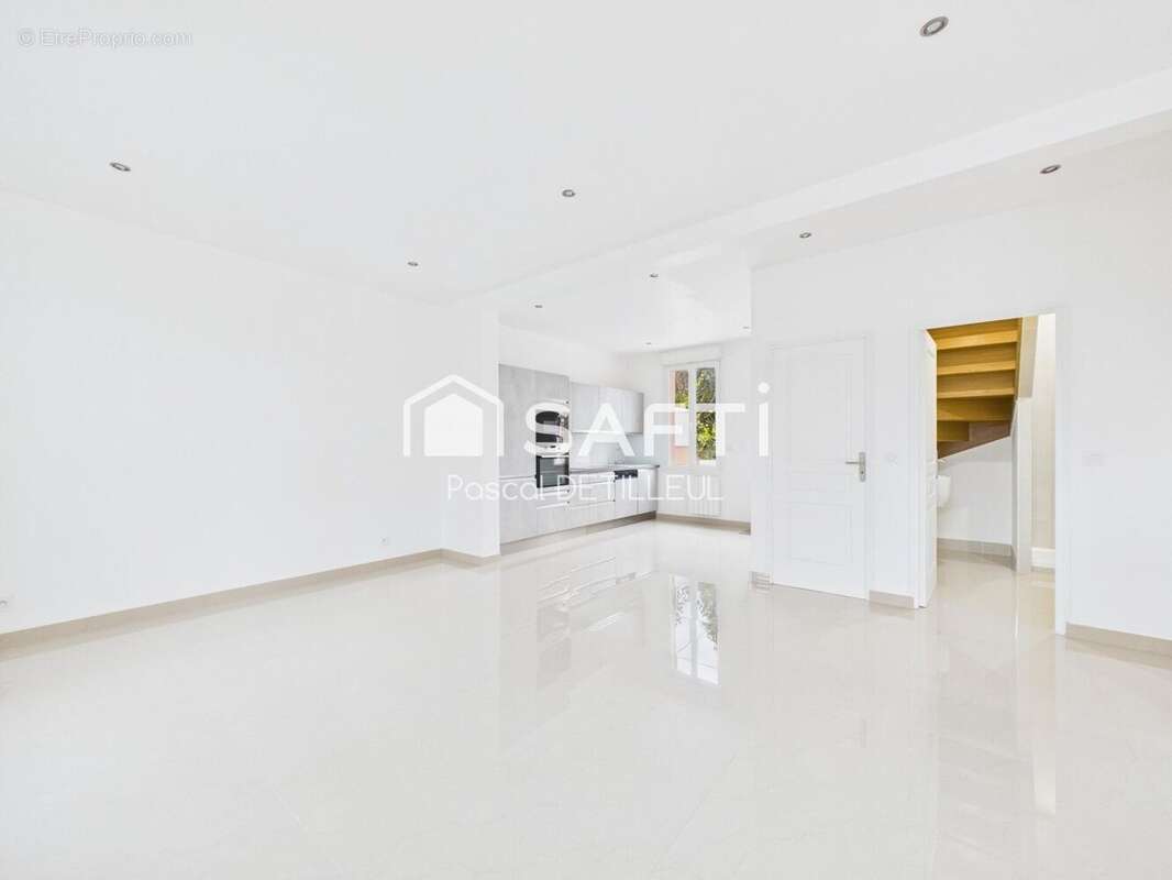 Photo 7 - Maison à NANTERRE