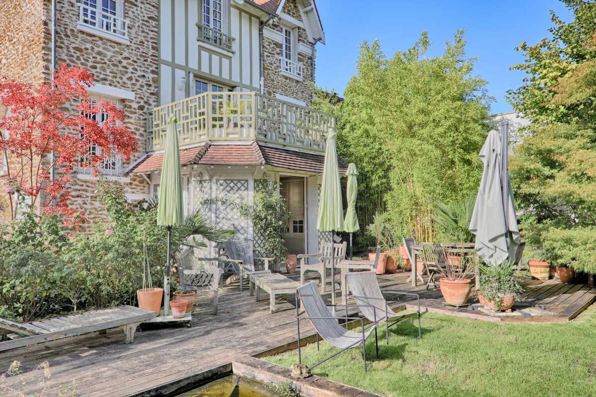 Maison à SAINT-MAUR-DES-FOSSES