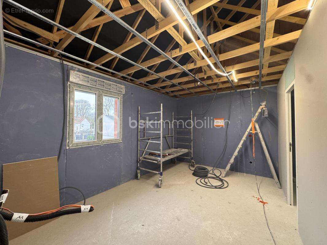 Maison à LE THILLAY