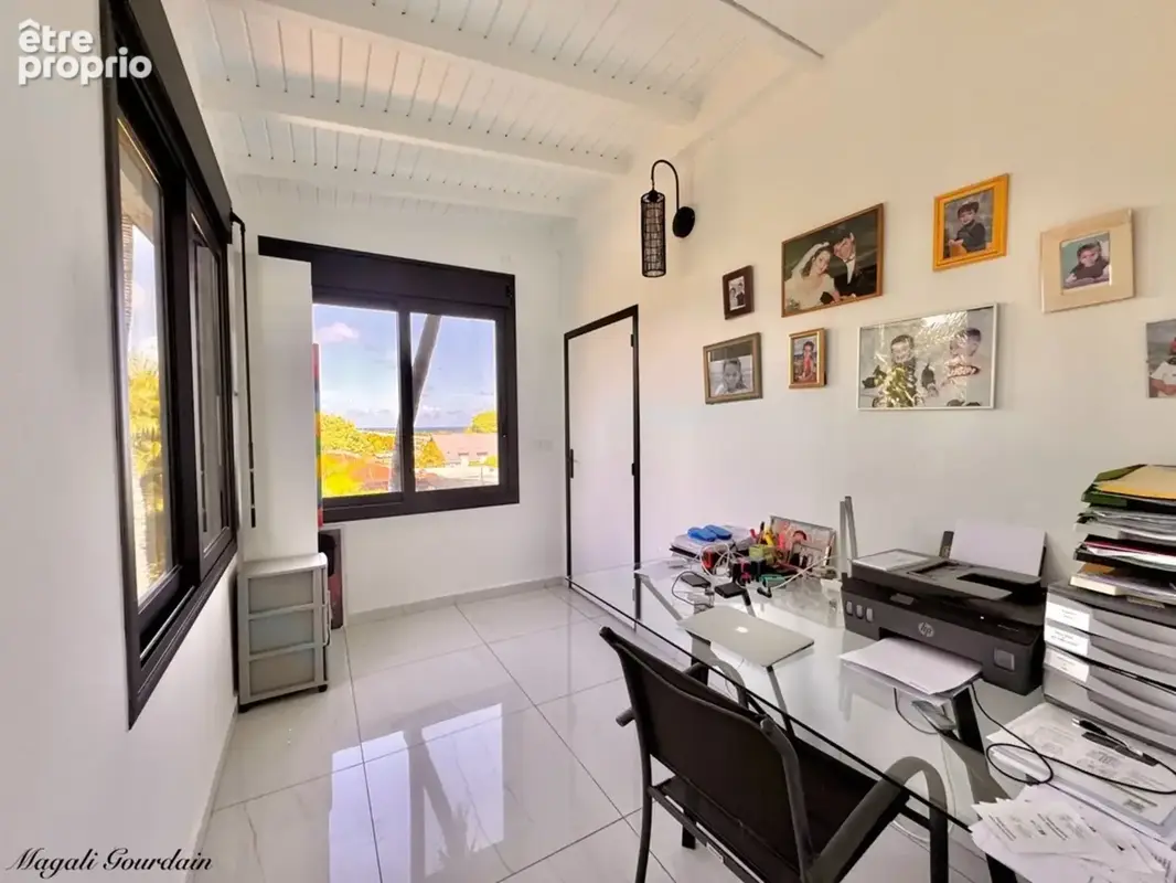 A vendre - propriete d'exception avec vue mer imprenable & studio attenant - sainte anne - photo 10
