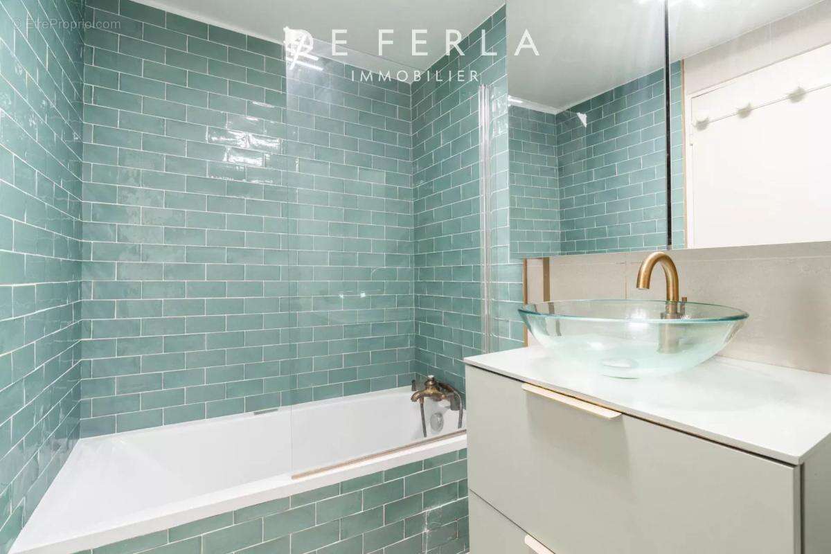 Appartement à PARIS-2E