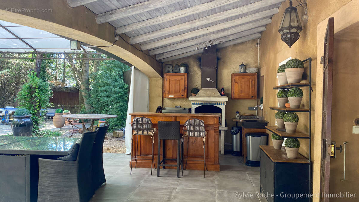 Maison à CADEROUSSE