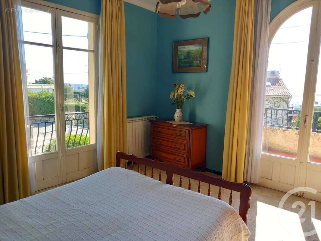 Maison à SIX-FOURS-LES-PLAGES