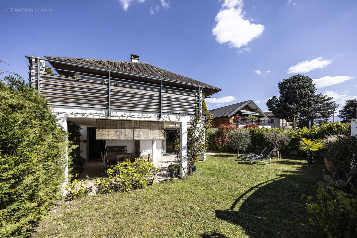 Maison à BRISON-SAINT-INNOCENT