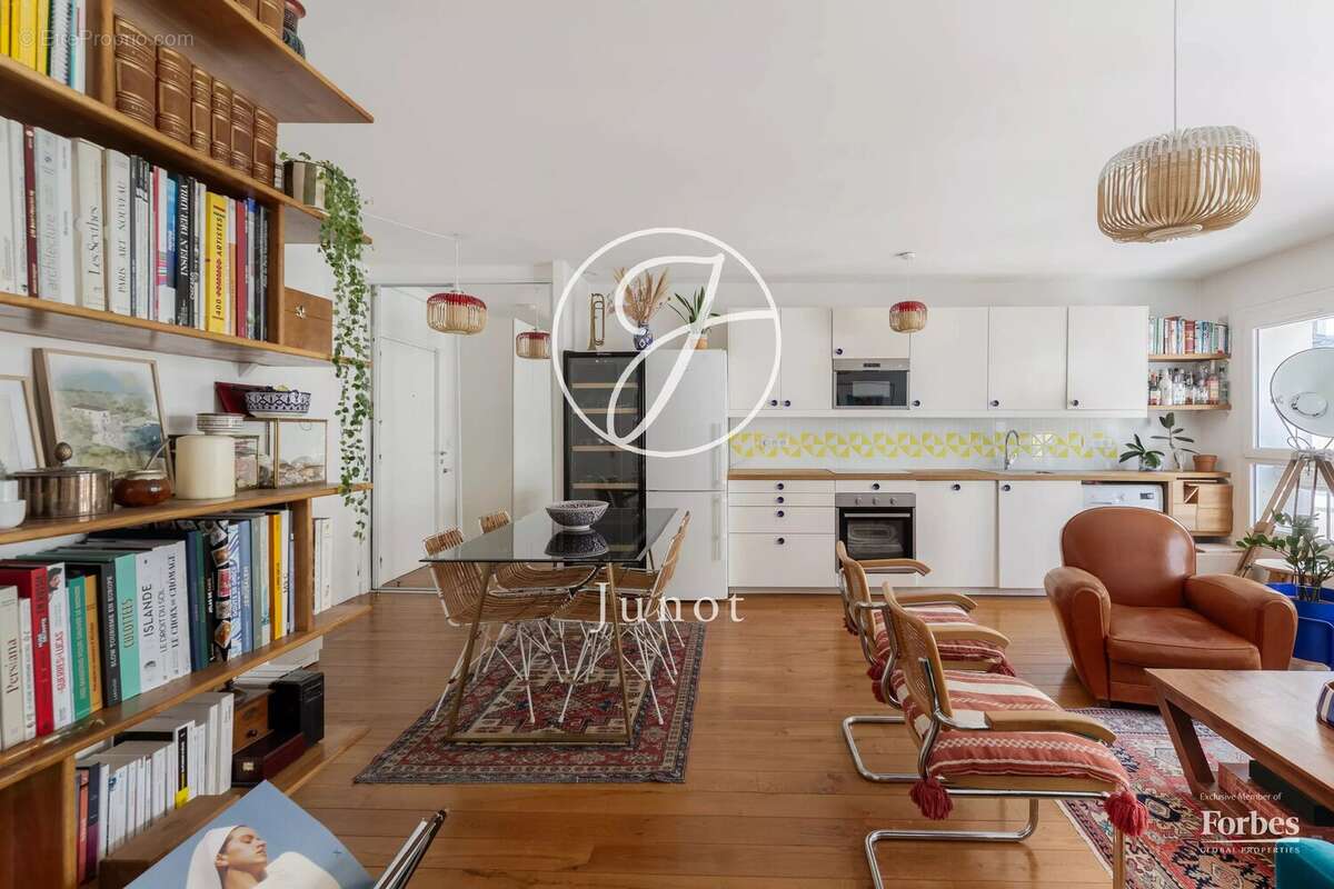 Appartement à PARIS-18E