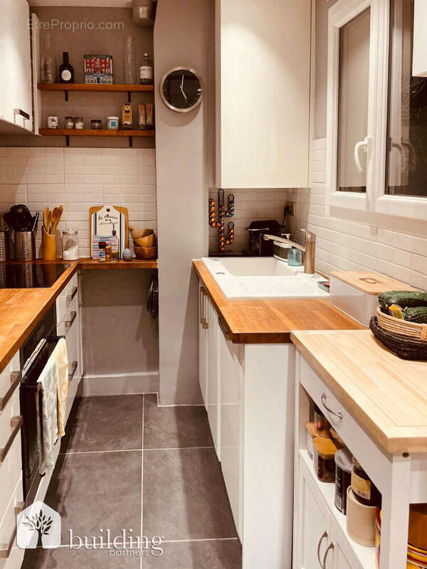 Appartement à PARIS-17E