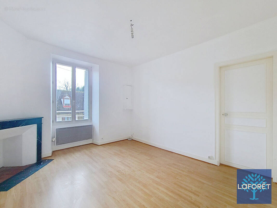 Appartement à PUSSAY