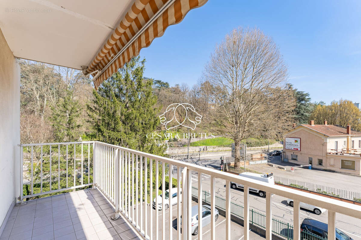 Appartement à OULLINS