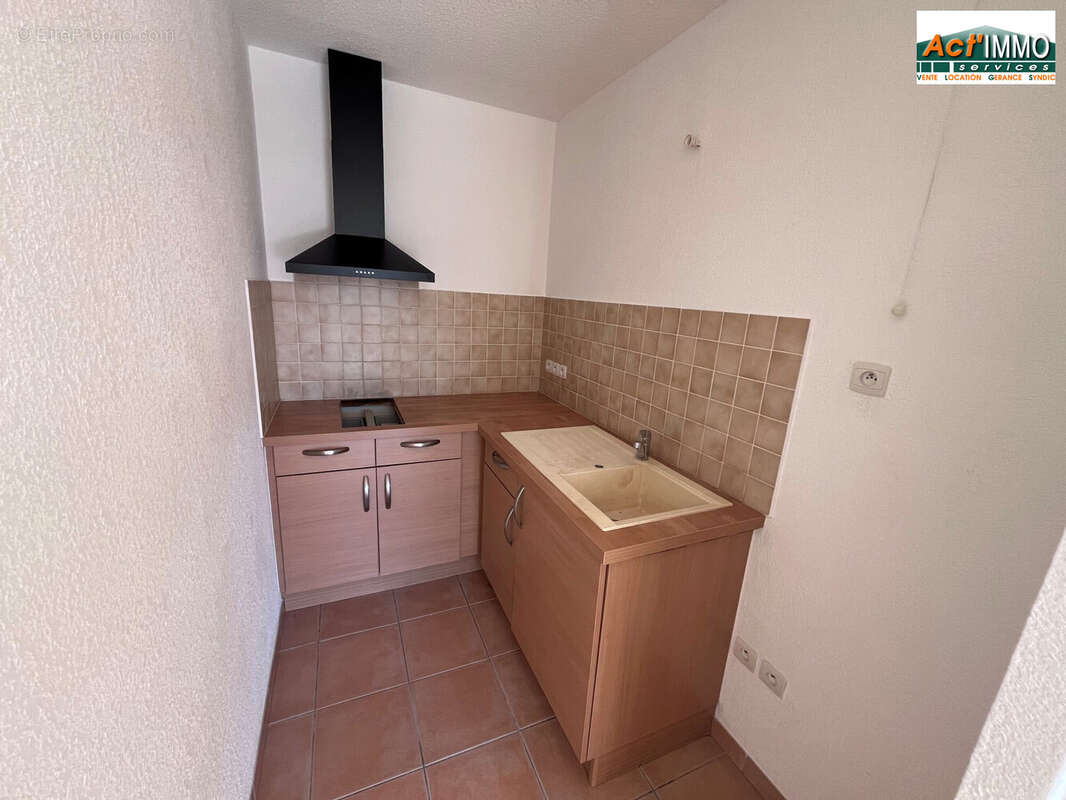 Appartement 42 m² à Port-De-Bouc  - photo 2