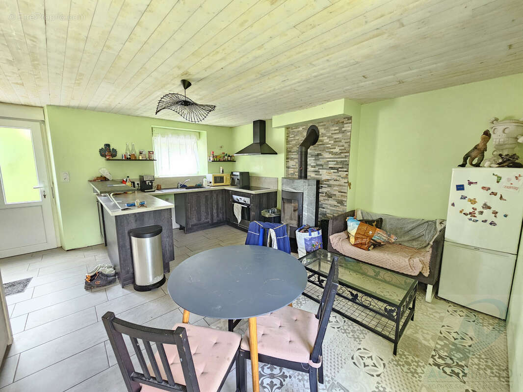 Maison à LA CHAPELLE-BICHE