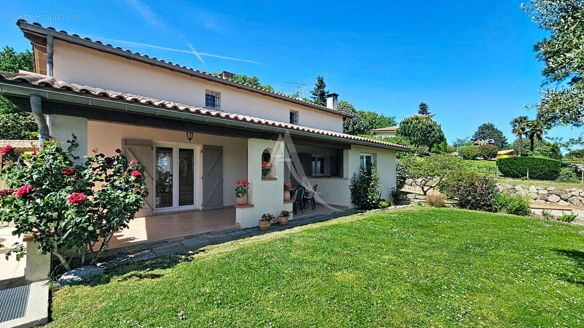Maison à VACQUIERS