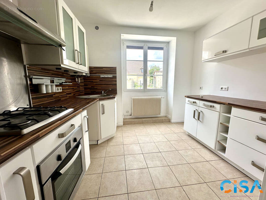 Appartement à BRUYERES-SUR-OISE
