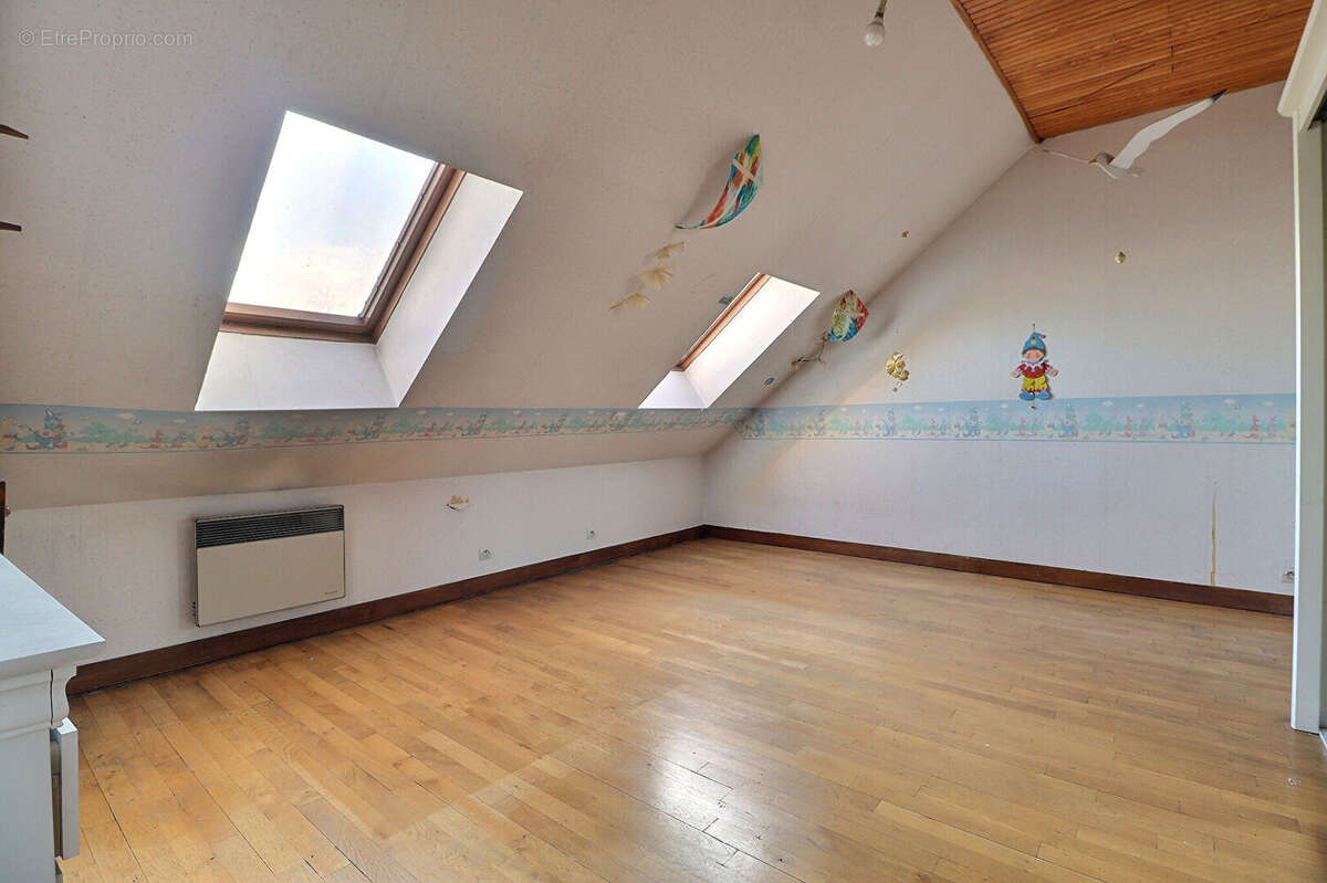 Appartement à LA COURNEUVE