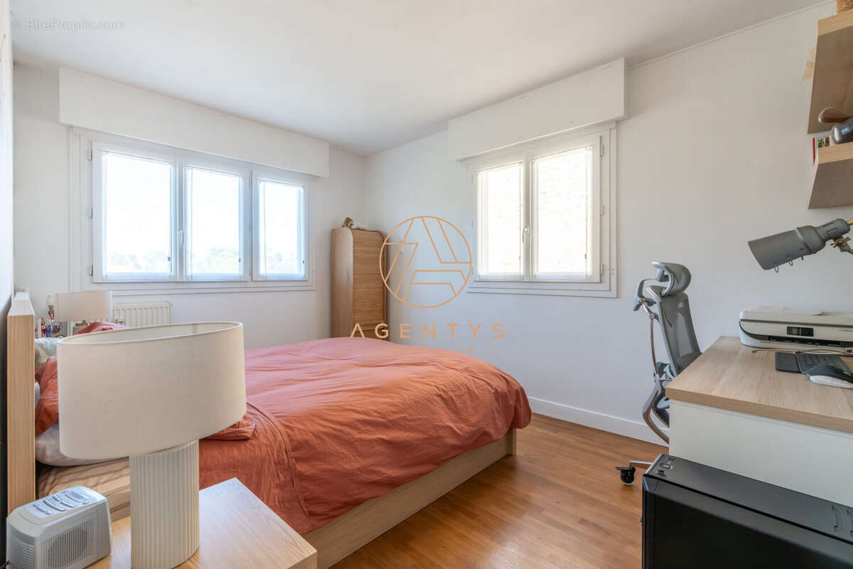 Appartement à LE PERREUX-SUR-MARNE