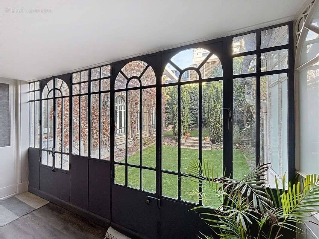 Maison à vendre 15 pièces, jardin et garages REIMS (51) - photo 4