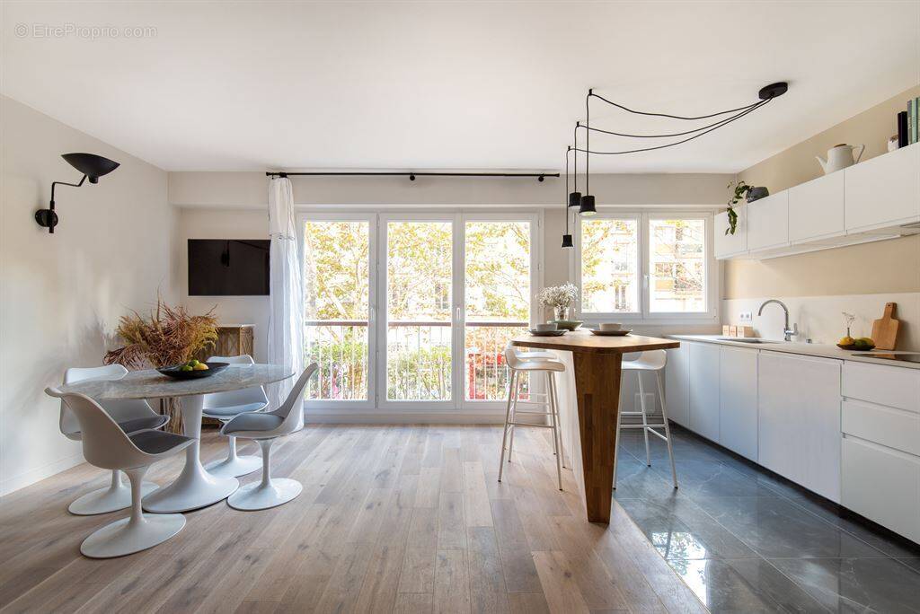 Appartement à PARIS-18E