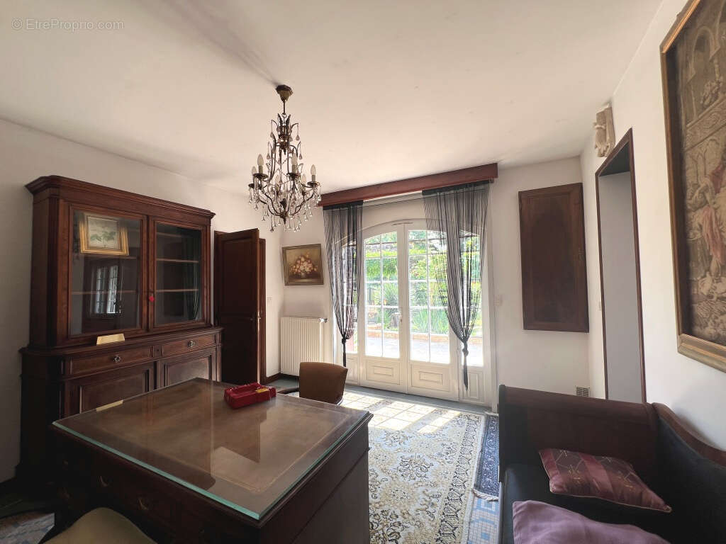 Maison à FONTAINEBLEAU