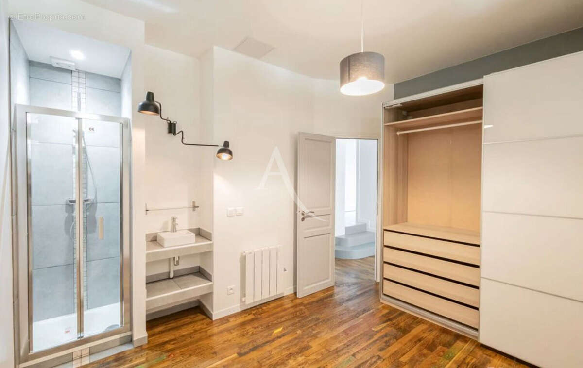 Appartement à IVRY-SUR-SEINE