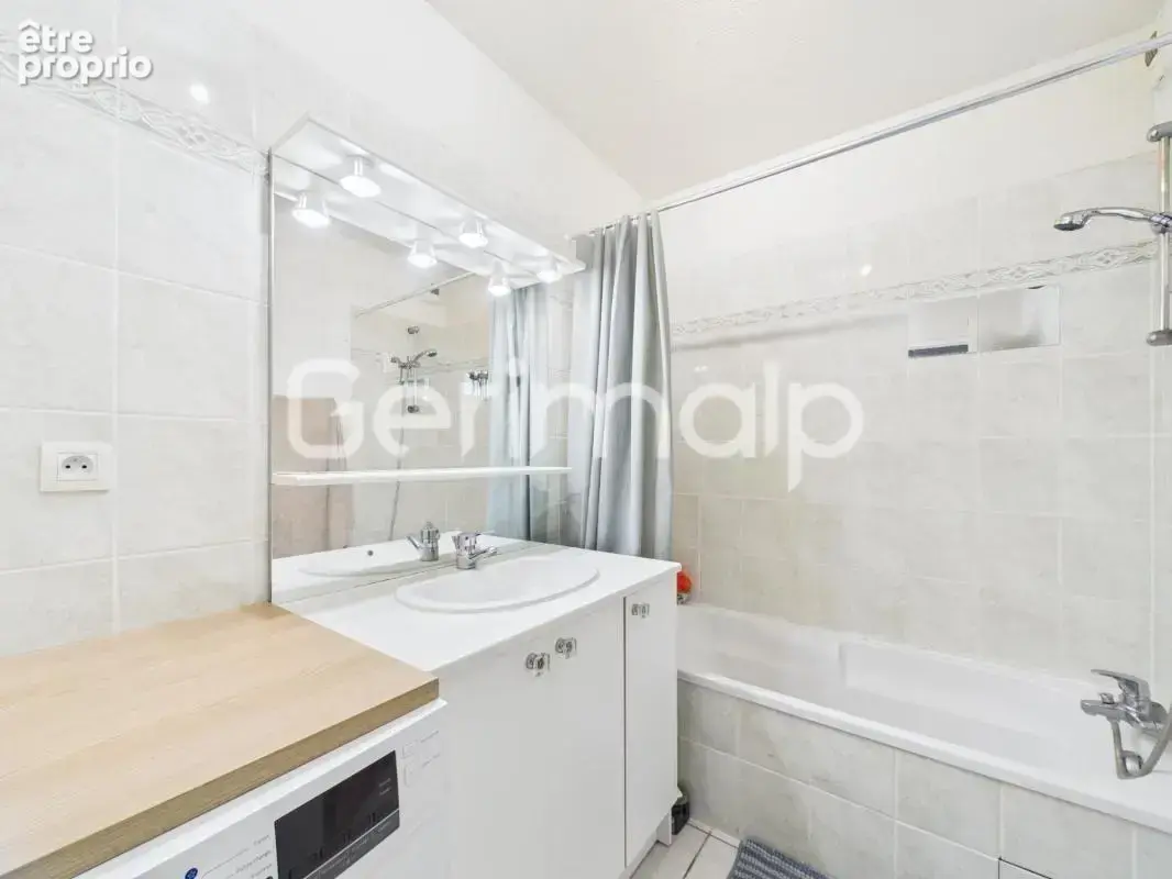 Vente - Appartement - 3 pièces + cuisine - 61 m² - 338 000 € - - photo 10