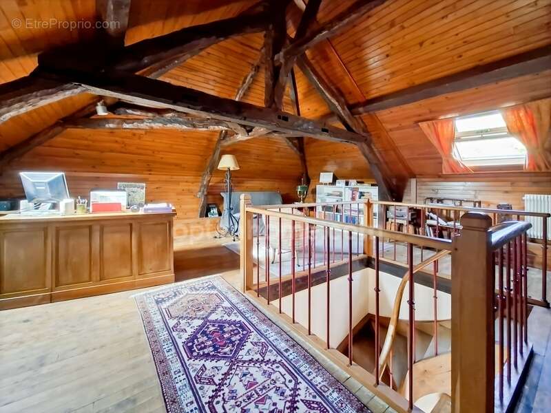 Maison à ESPINASSE-VOZELLE