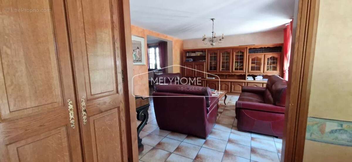 Maison à SAINT-ARNOULT-EN-YVELINES