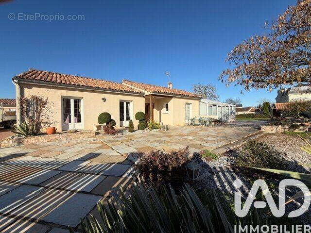 Photo 1 - Maison à BOUILLE-LORETZ