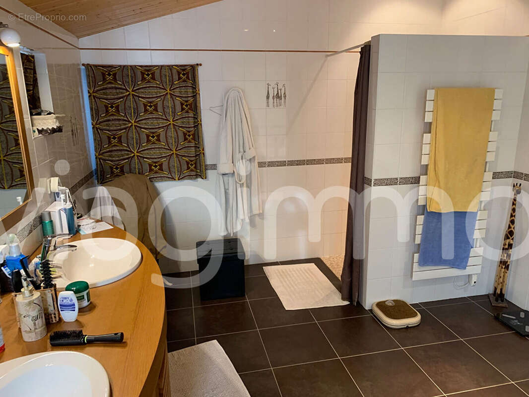 Maison en vente à terme occupée 9 pièces 414 m2 - photo 7