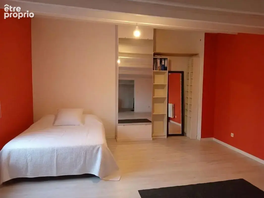 Maison de village entièrement rénovée de 185 m2 avec patio terrasse et cour intérieure - photo 13