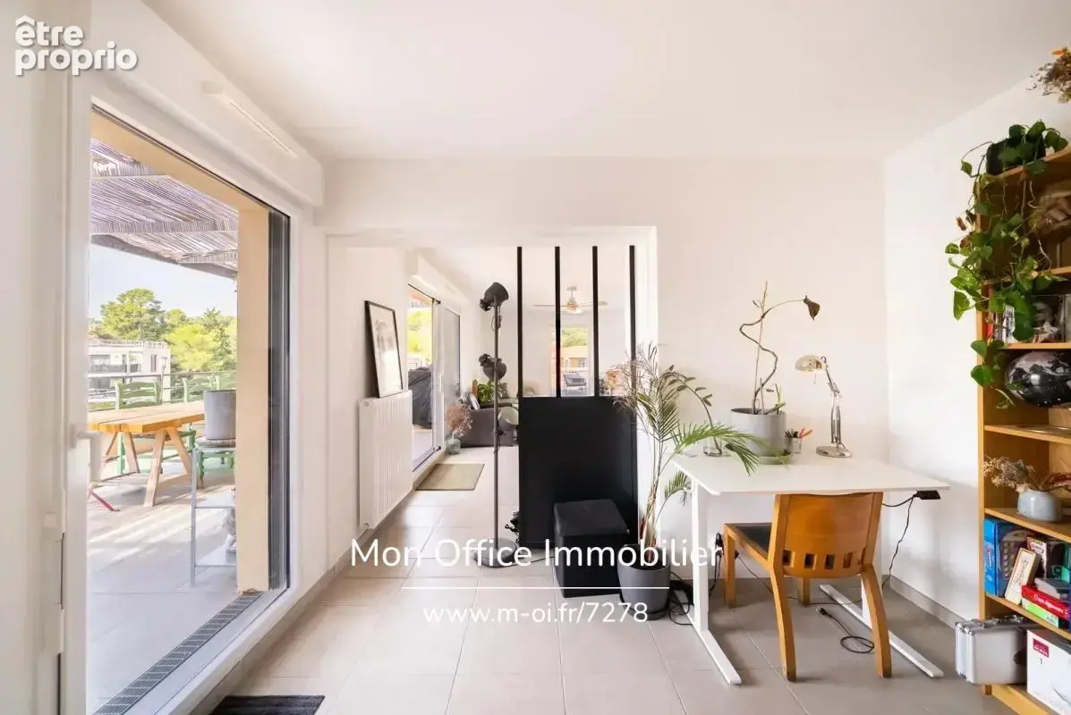 Référence : 7278-TLE - Aix en Provence - Bel Appartement 5 pièces - Terrasse - Vue Sainte victoire - 2 Stationnements - Ascenseu - photo 13