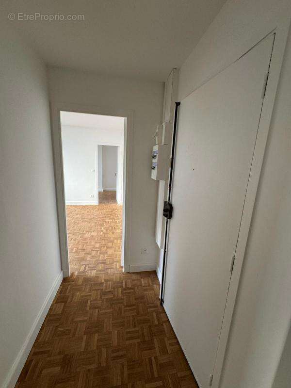 Appartement à COURBEVOIE