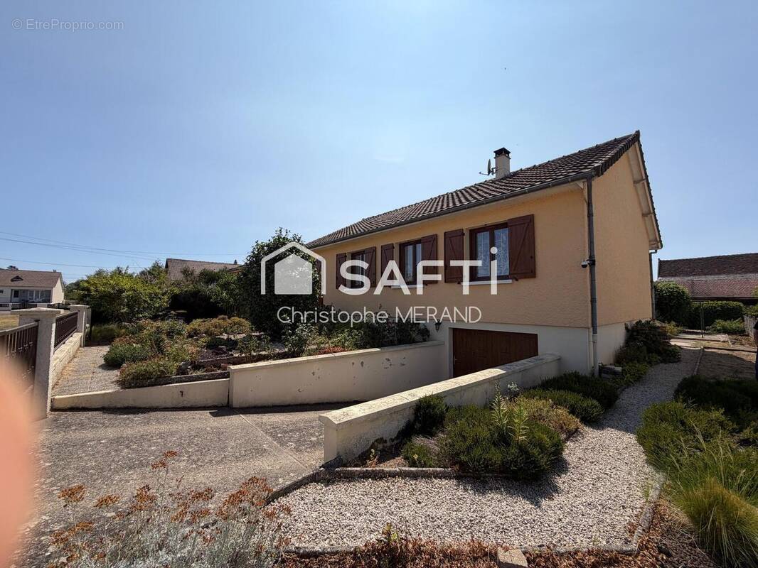 Photo 1 - Maison à DANGE-SAINT-ROMAIN