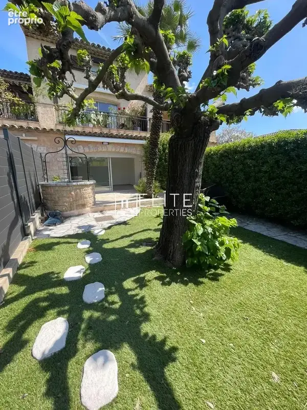 Appartement à MOUANS-SARTOUX