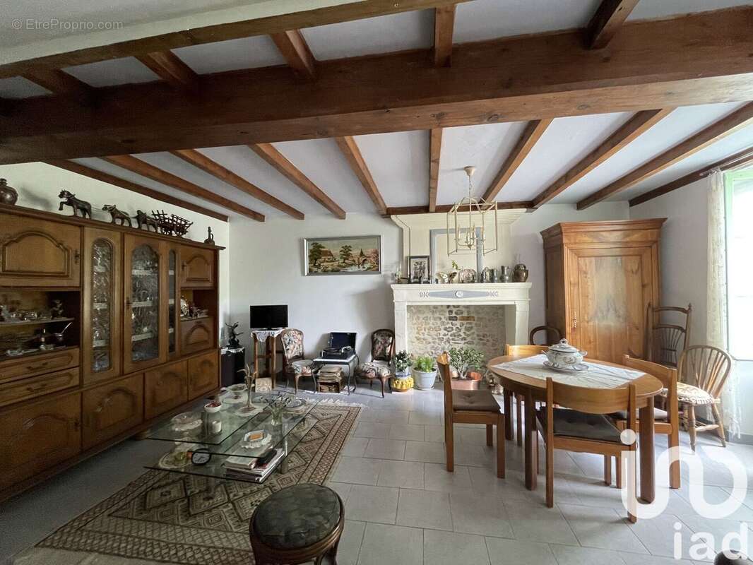 Photo 7 - Maison à LACHAISE