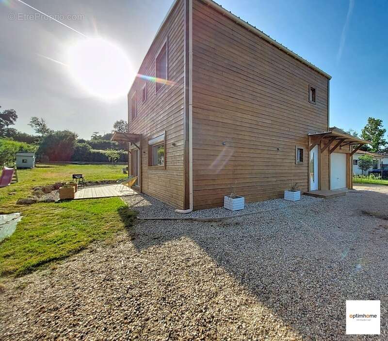 Maison à NOMDIEU