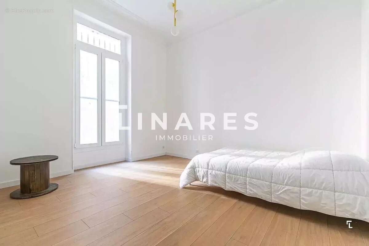 Appartement à MARSEILLE-2E