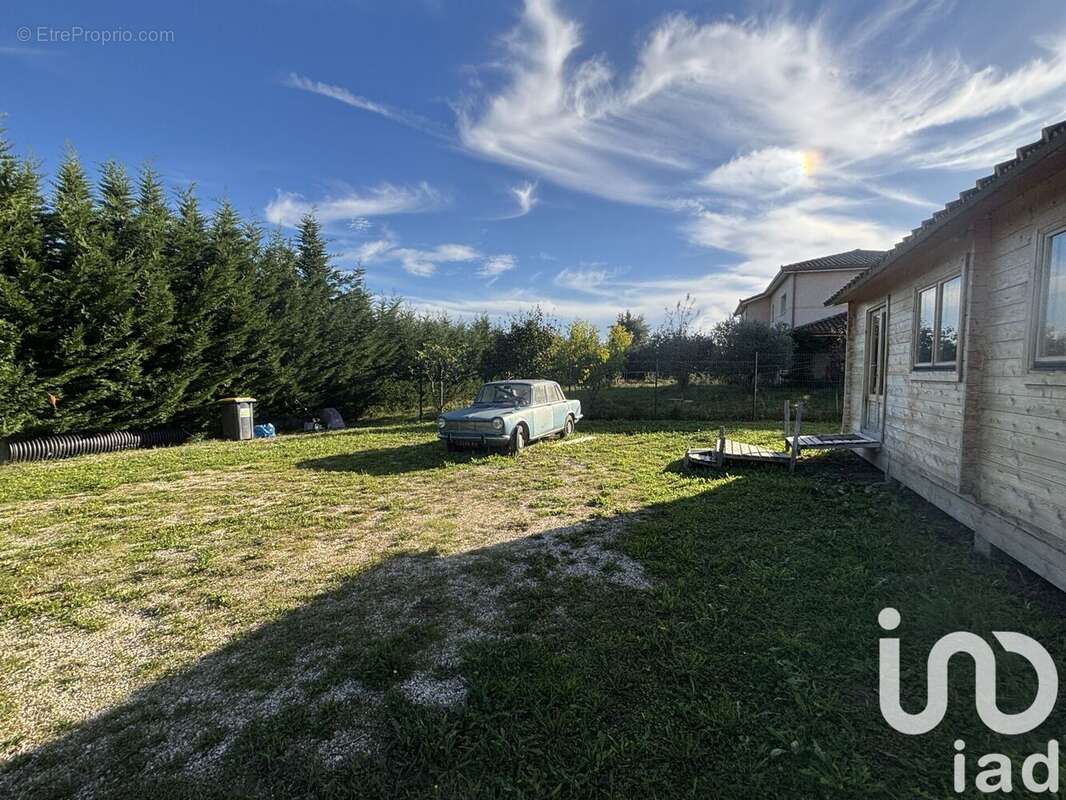 Photo 3 - Terrain à MONTBETON