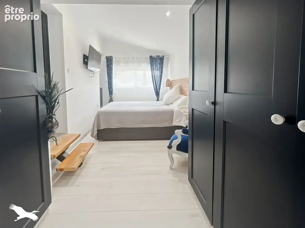 Maison La Penne-sur-Huveaune -112 m2 - 5 pièces - 3 Chambres + Jardin + Piscine - photo 13
