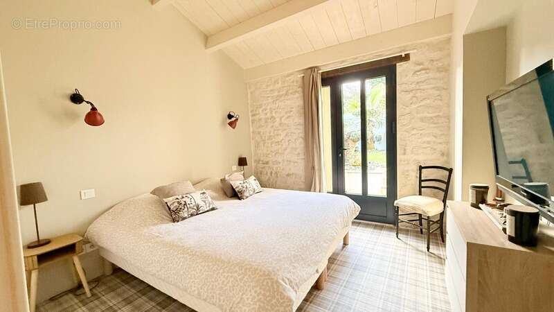 Maison à CROIX-CHAPEAU