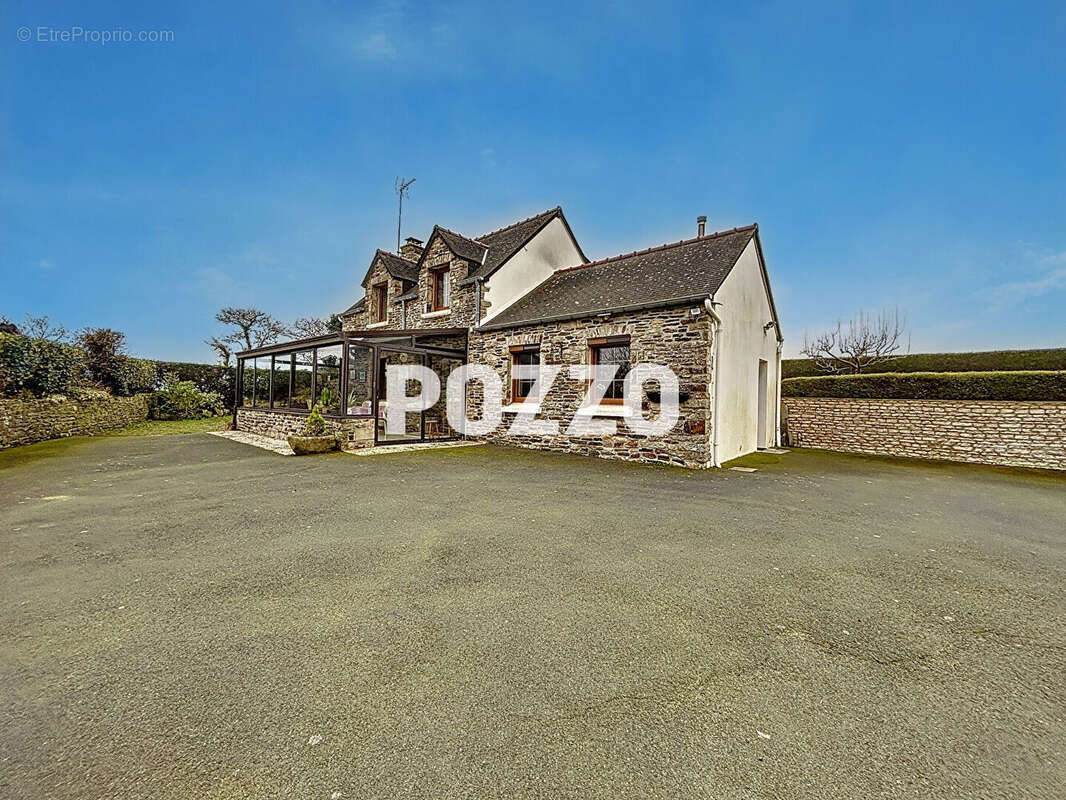 Maison à LES MOITIERS-D&#039;ALLONNE