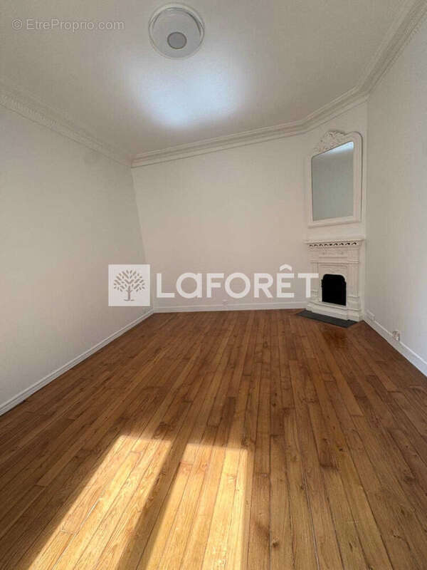 Appartement à PARIS-14E