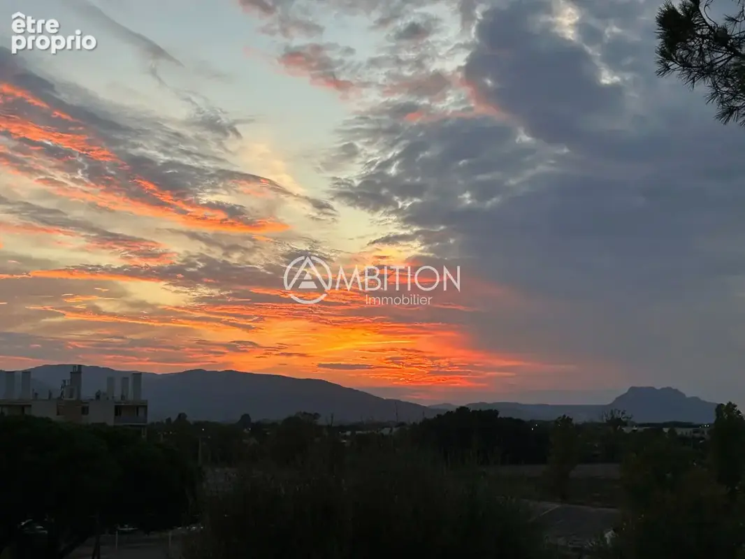 Fréjus studio rénové avec terrasse, piscine et parking privatif - photo 19