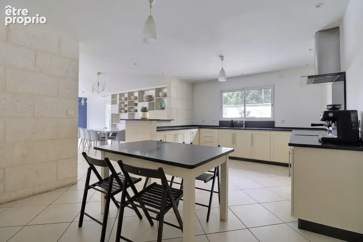 maison 5 pièces - 155 m² - Landiras - photo 4