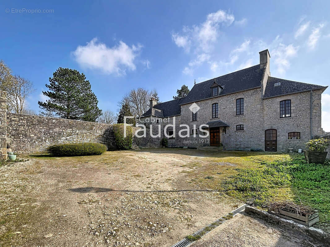 Maison à LIESVILLE-SUR-DOUVE