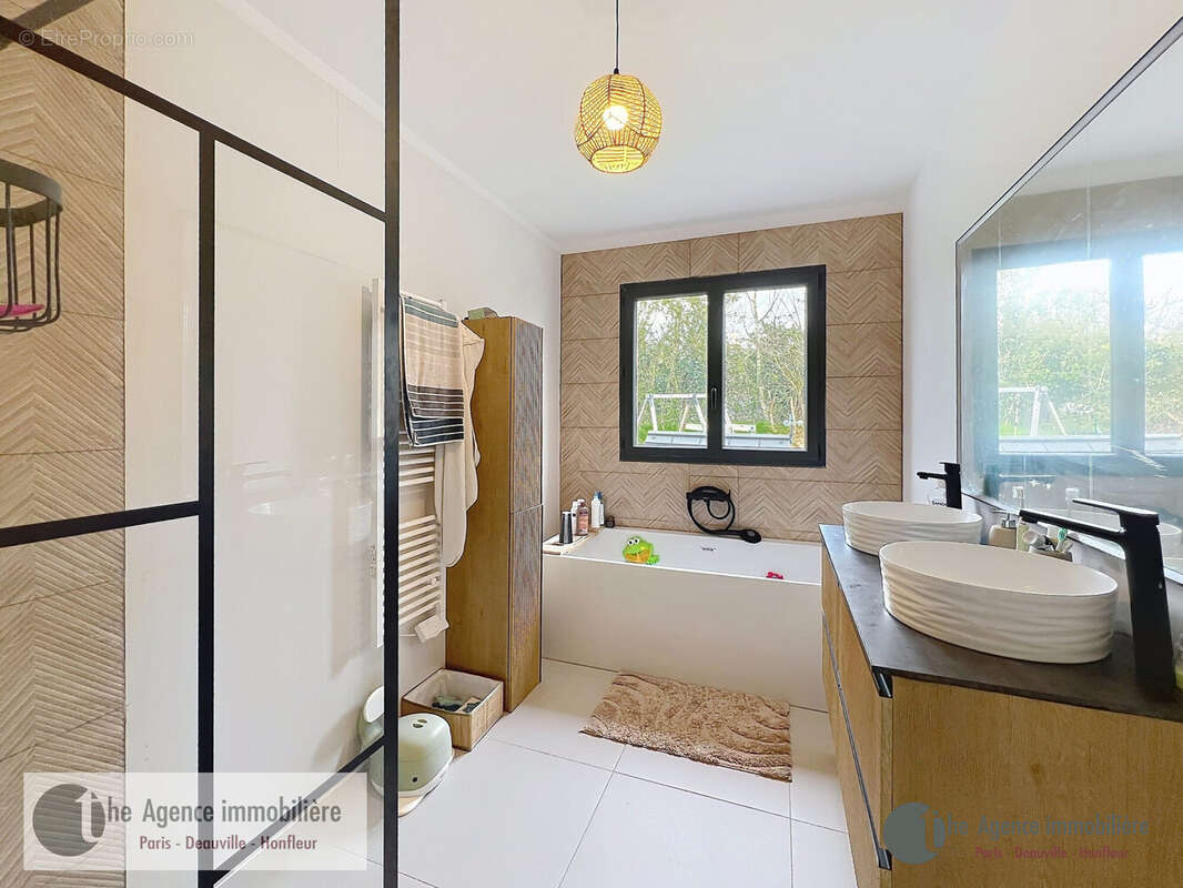 Maison à GENNEVILLE