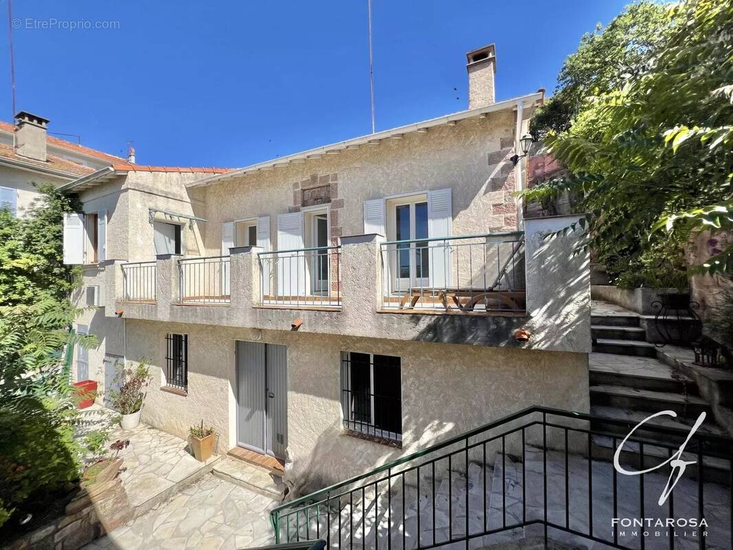 Maison à SAINT-RAPHAEL