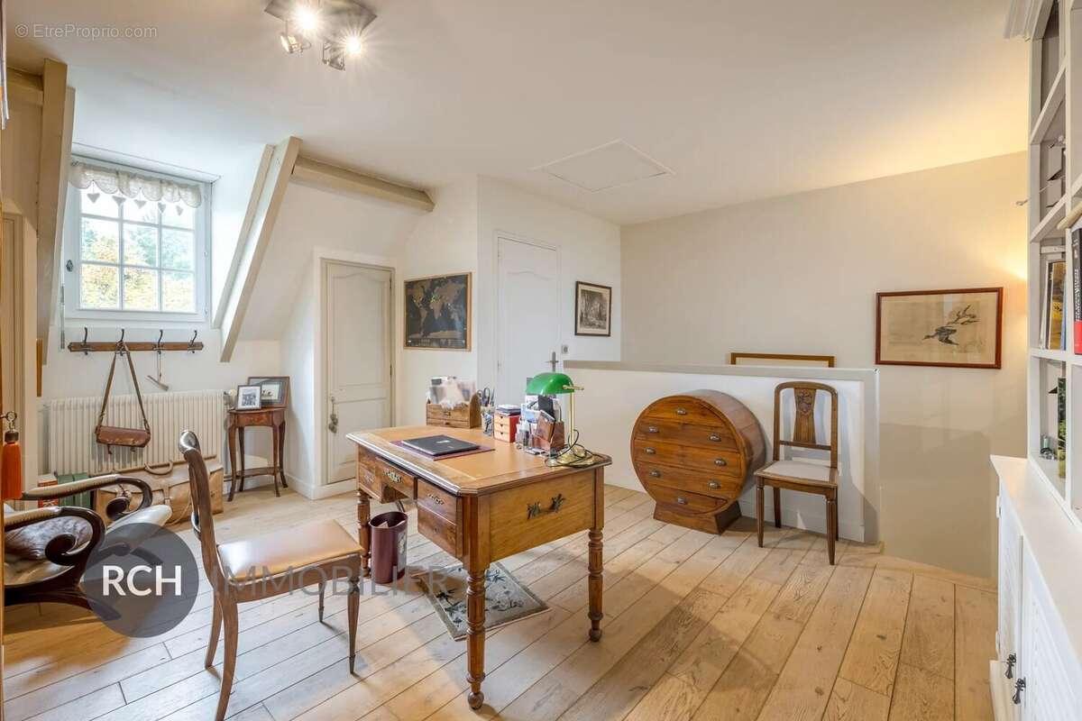 Maison à MONTFORT-L'AMAURY