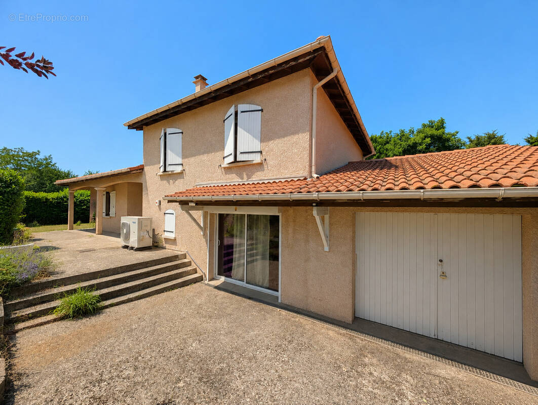 Maison à VILLEFONTAINE