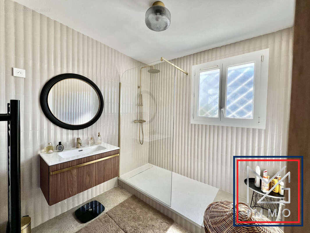 Appartement à SIX-FOURS-LES-PLAGES