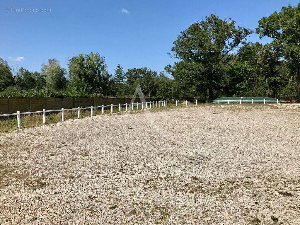 Maison à JOUY-LE-POTIER